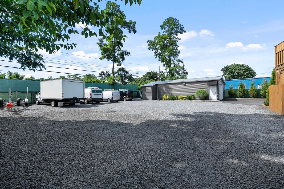 Backyard, Detached Garage, Exterior