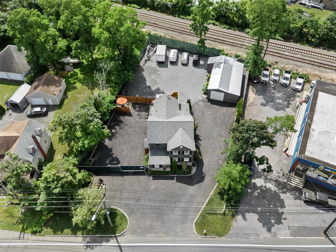 Exterior, Drone