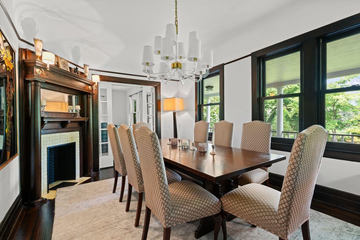 Chandelier, Dining room, Fireplace, Interior, Wood Texture Flooring