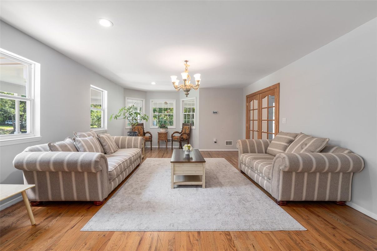Chandelier, Interior, Living room, Recessed Lighting, Wood Texture Flooring