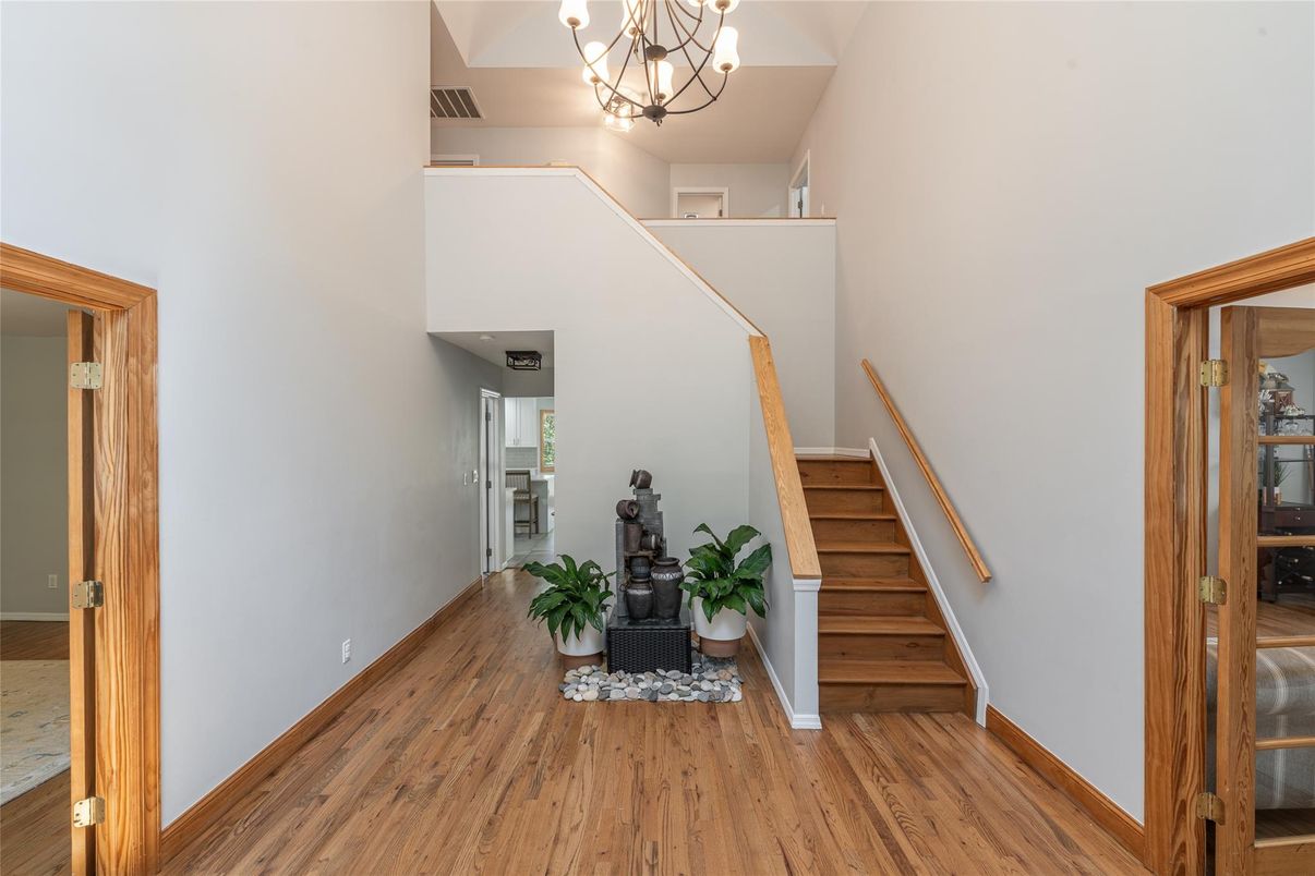 Chandelier, Interior, Wood Texture Flooring