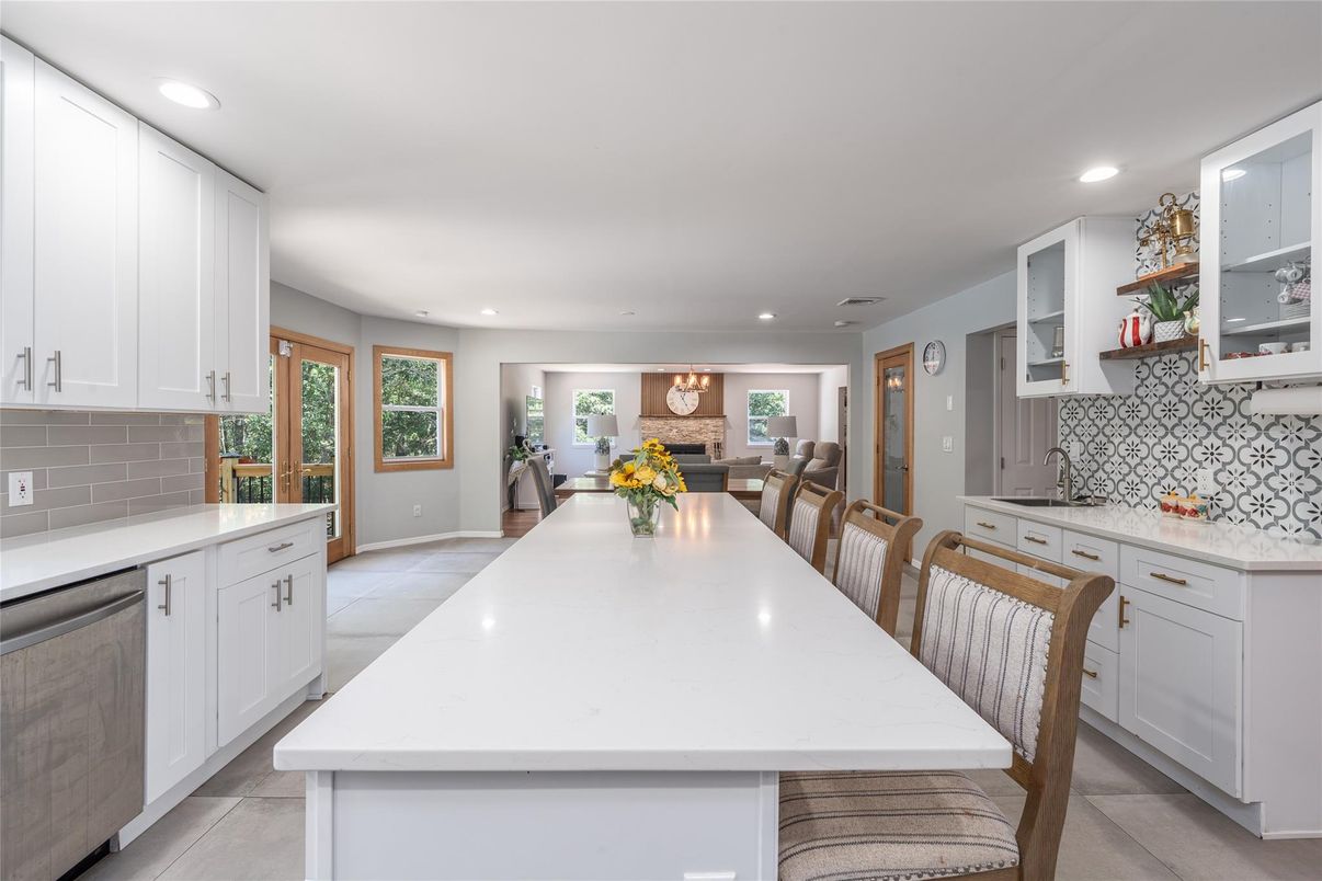 Dining room, Interior, Kitchen, Recessed Lighting