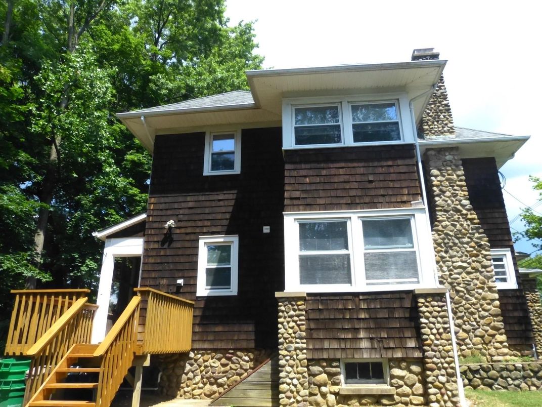 Exterior, Facade, Rowhouse