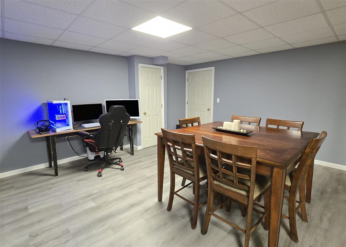 Home Office, Interior, Recessed Lighting, Wood Texture Flooring