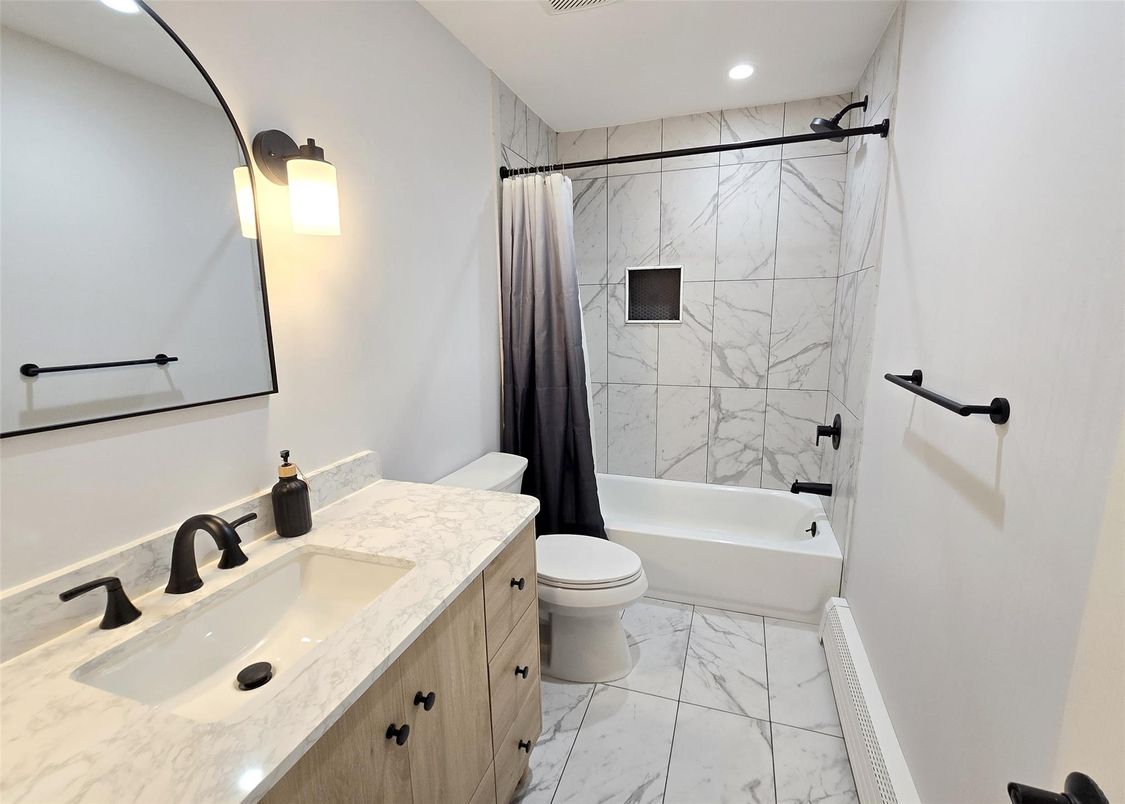 Bathroom, Interior, Marble, Marble Walls, Recessed Lighting