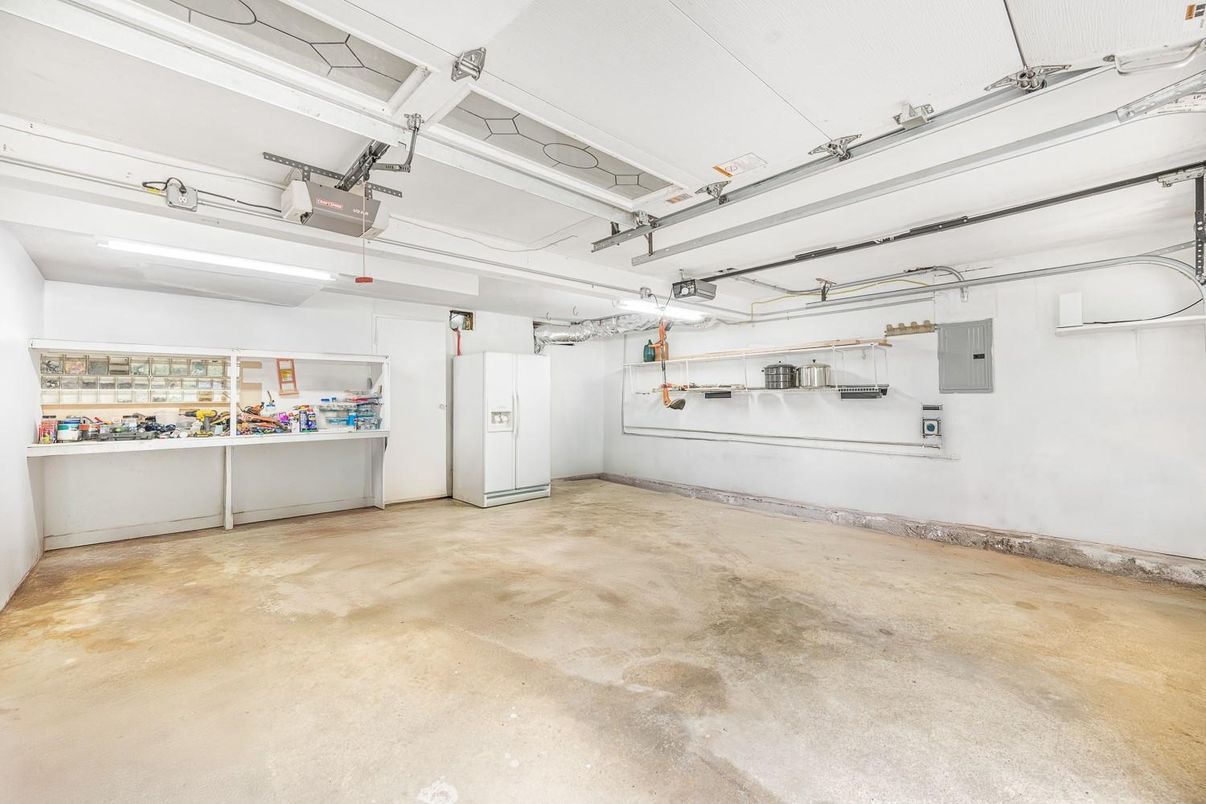 Garage, Interior