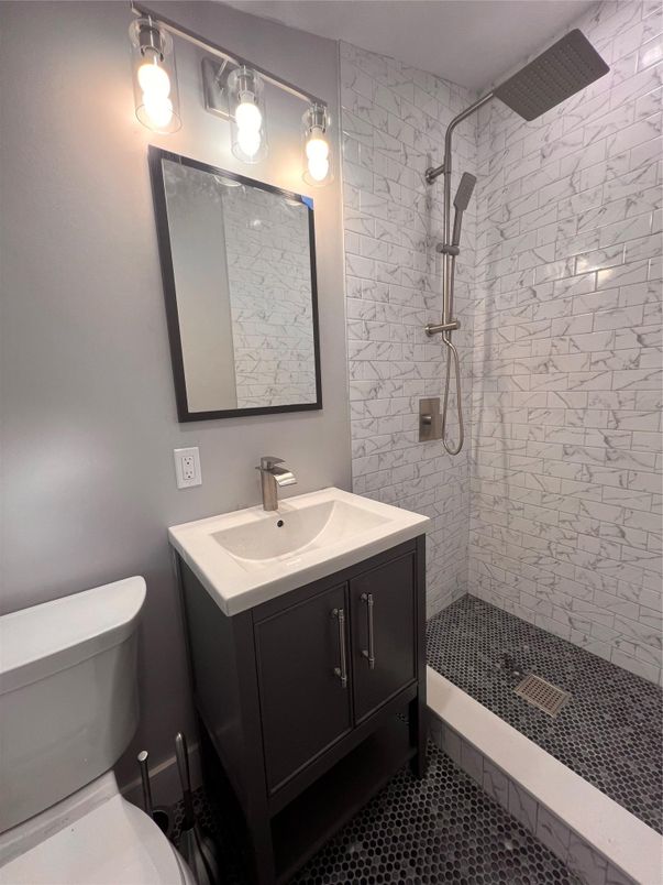 Bathroom, Free Standing Baths, Interior
