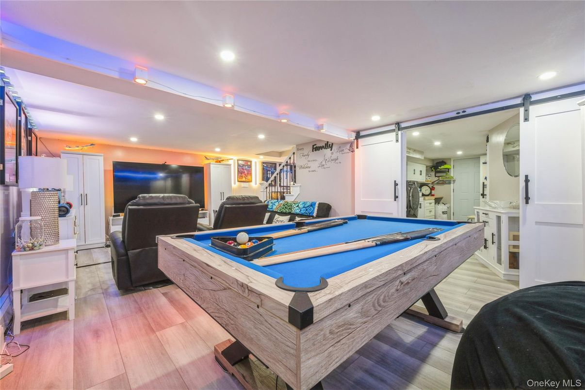 Billiard Table, Game Room, Interior, Recessed Lighting, Wood Texture Flooring