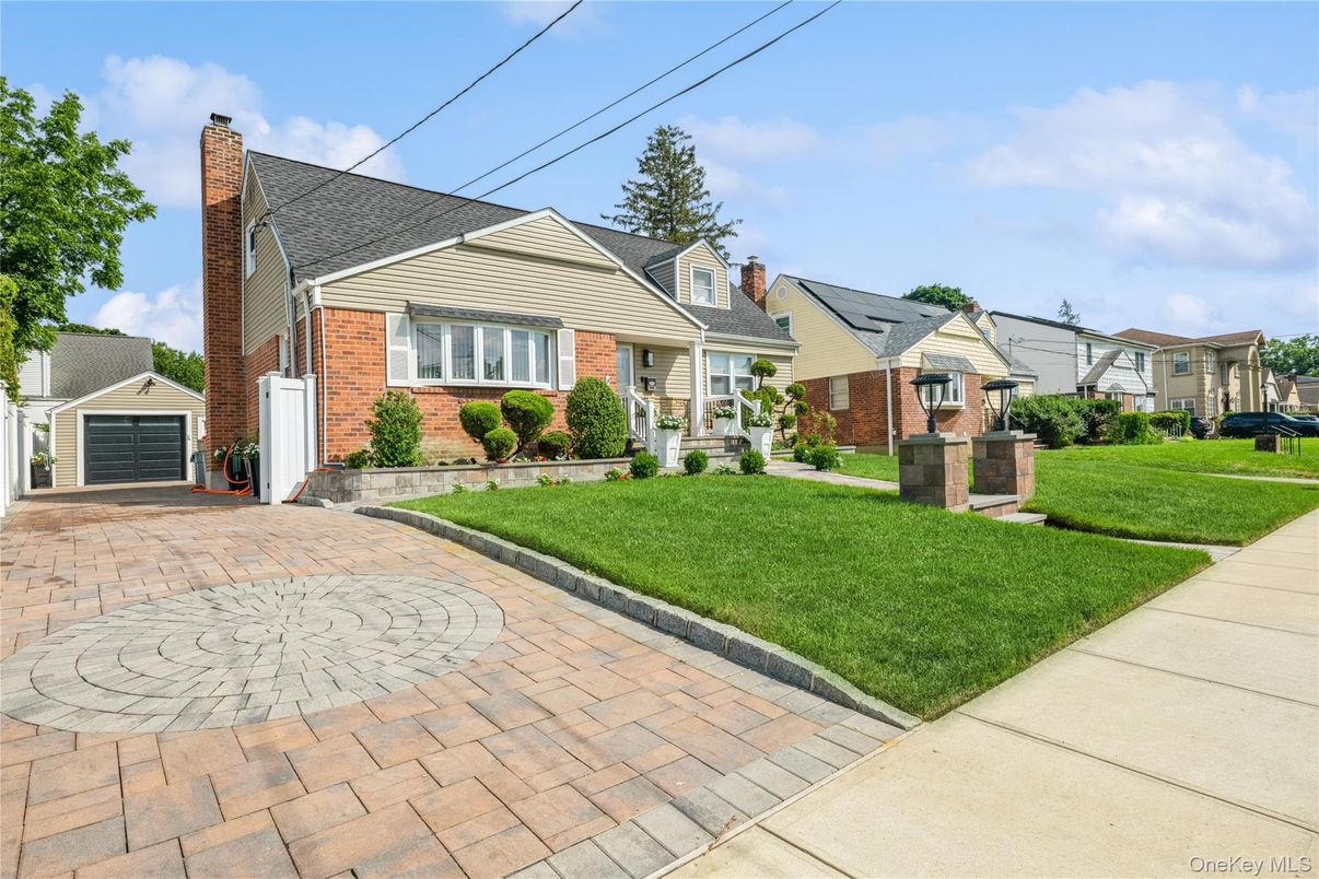 Detached Garage, Exterior, Facade, Brick Facade, Cape Cod