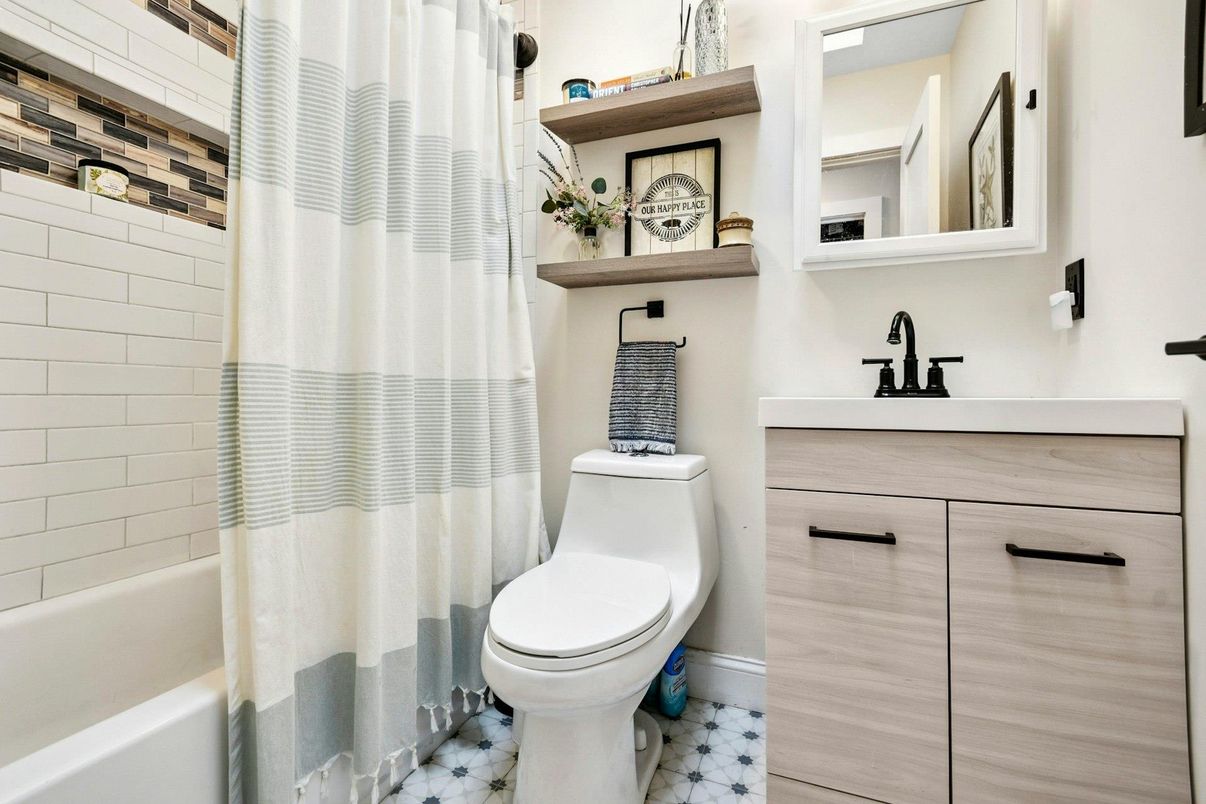 Bathroom, Interior