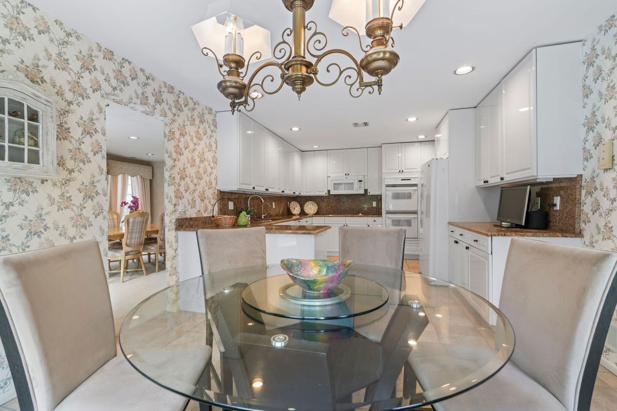 Chandelier, Dining room, Interior, Kitchen, Recessed Lighting