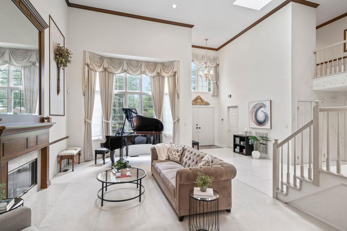 Chandelier, Fireplace, Interior, Living room, Piano, Recessed Lighting