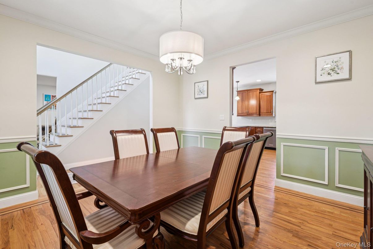 Chandelier, Dining room, Interior, Recessed Lighting, Wood Texture Flooring
