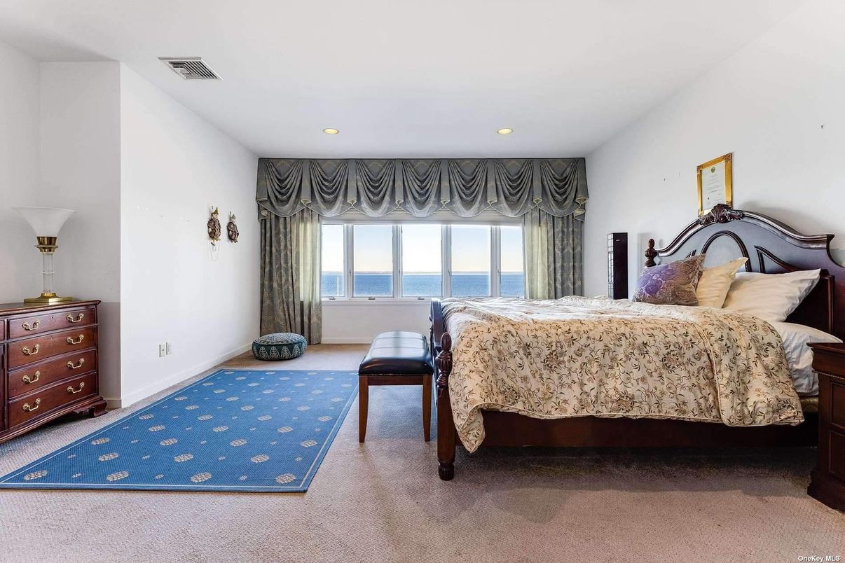 Bedroom, Interior, Recessed Lighting, Water
