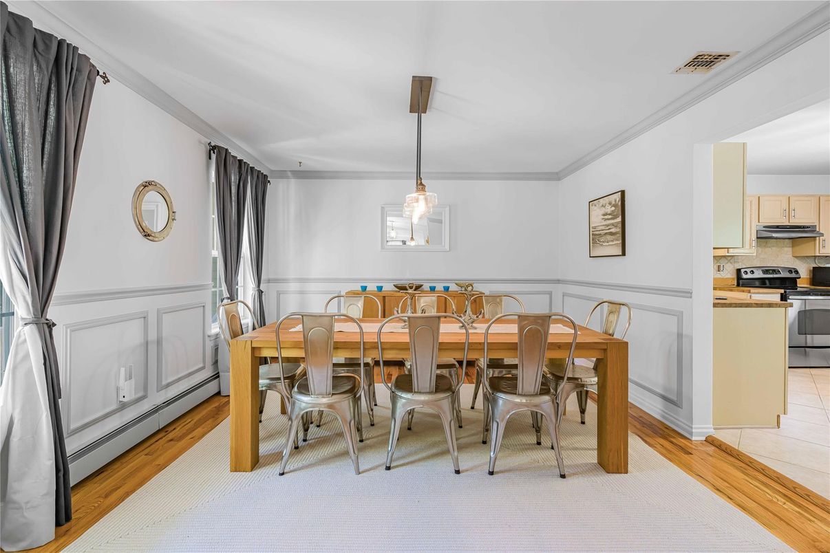 Dining room, Interior, Kitchen, Pendant Lights, Wood Texture Flooring