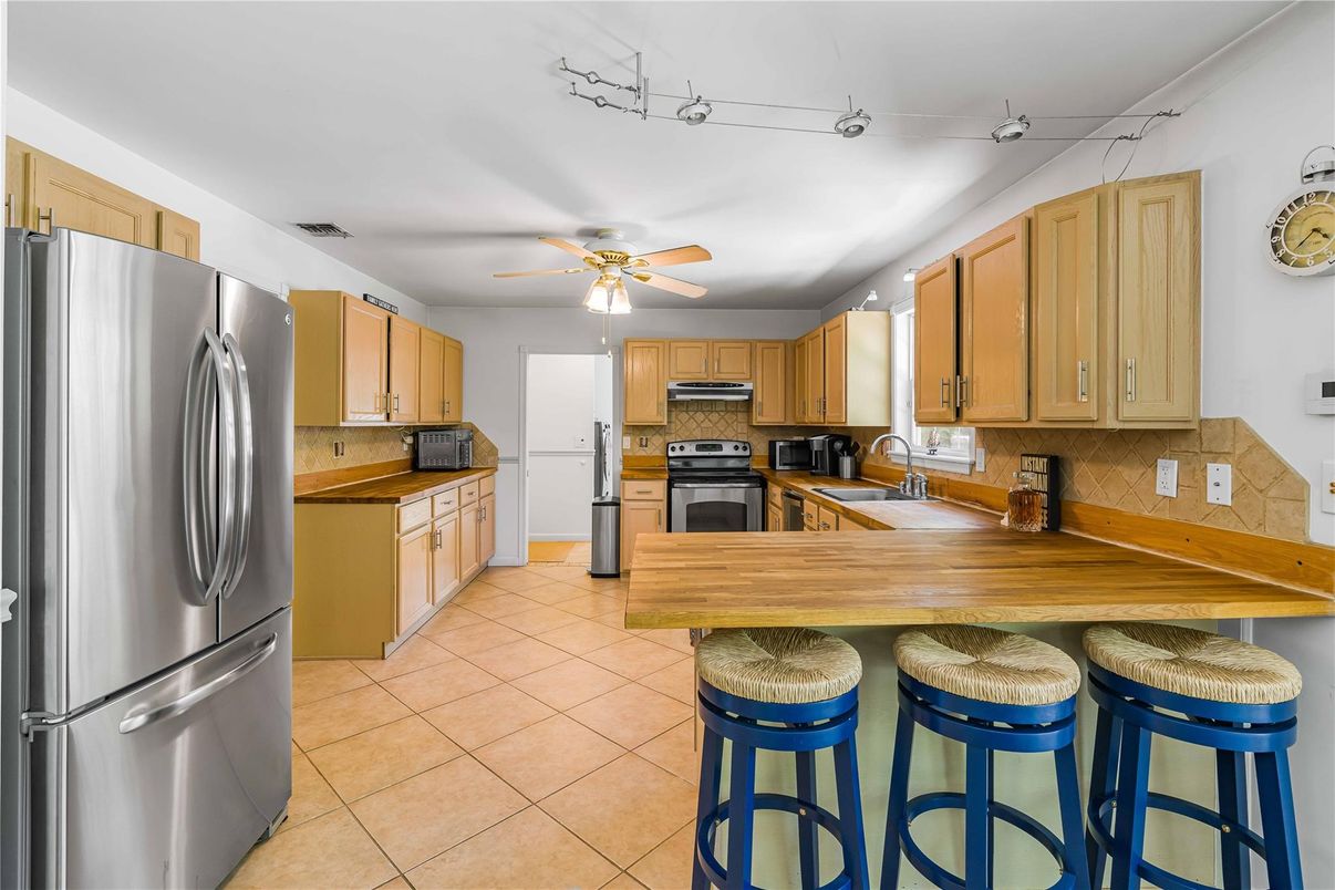Interior, Kitchen, Stainless Steel Appliances