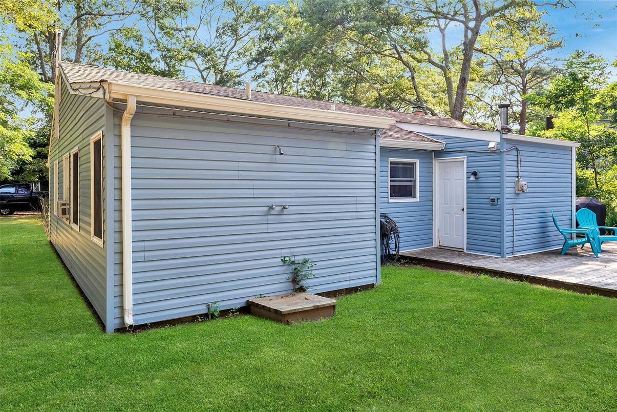 Backyard, Detached Garage, Exterior