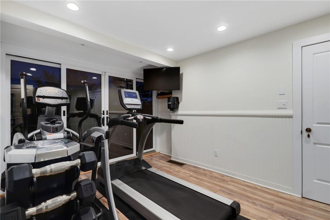 Fitness Equipment, Interior, Recessed Lighting, Wood Texture Flooring