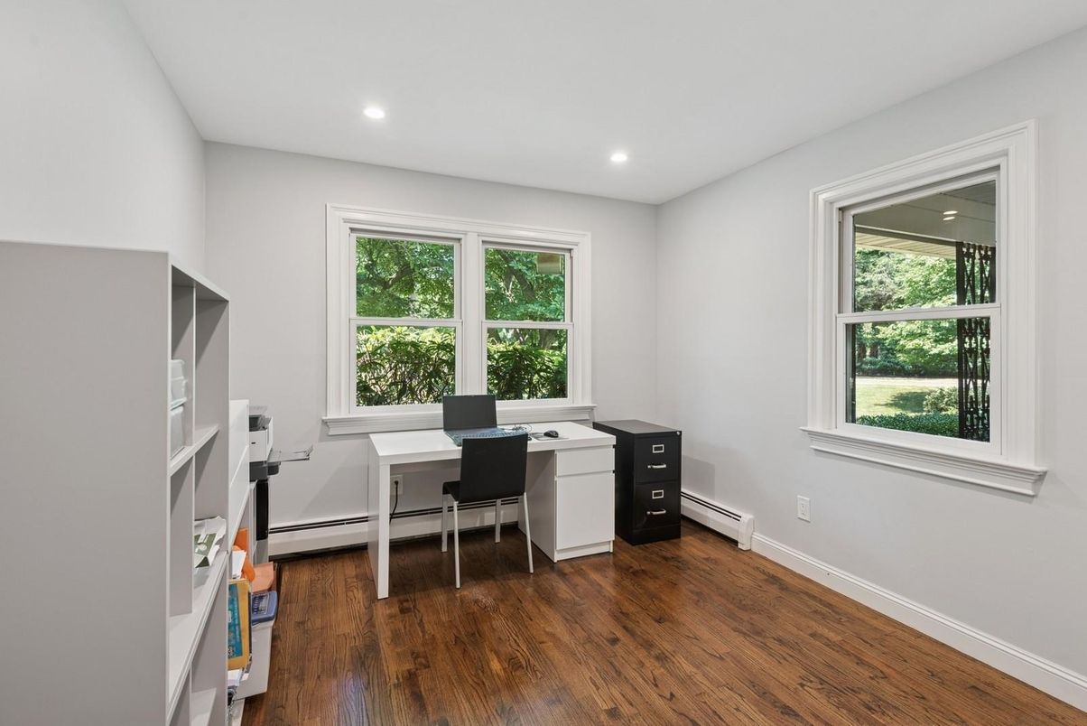 Home Office, Interior, Recessed Lighting, Wood Texture Flooring