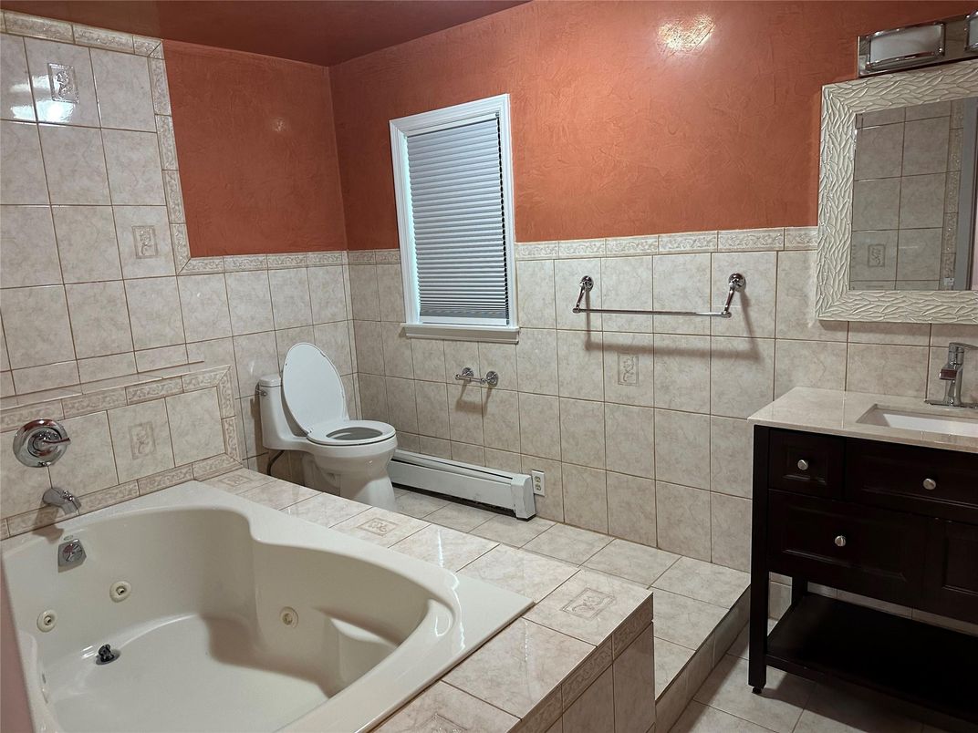 Bathroom, Interior, Tile Countertops