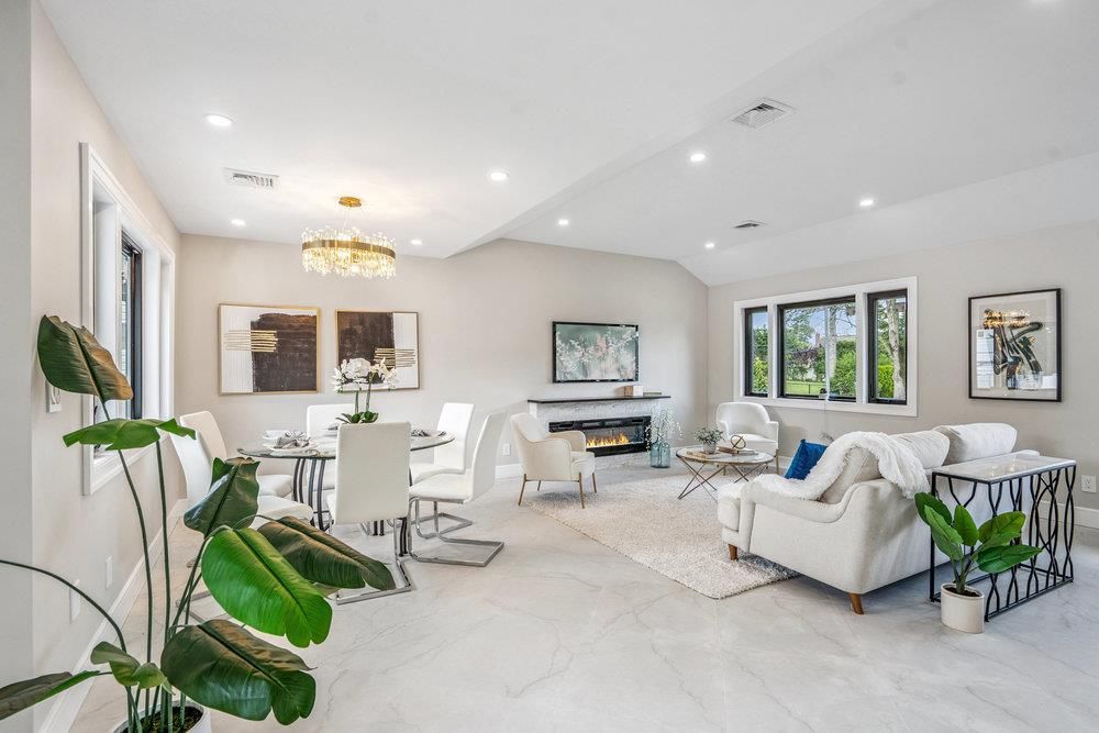 Chandelier, Dining room, Fireplace, Interior, Living room, Marble, Recessed Lighting