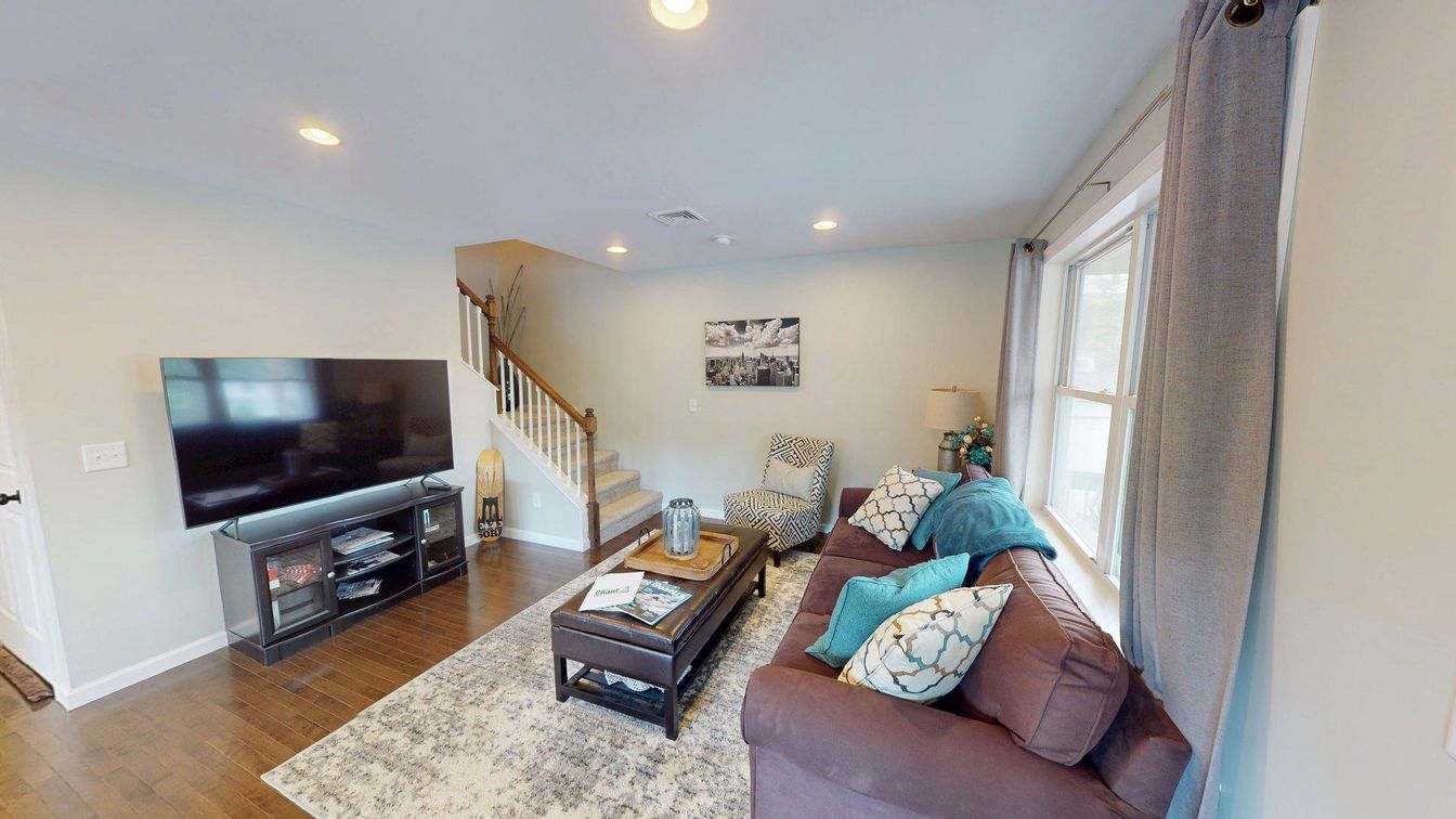 Interior, Living room, Recessed Lighting, Wood Texture Flooring