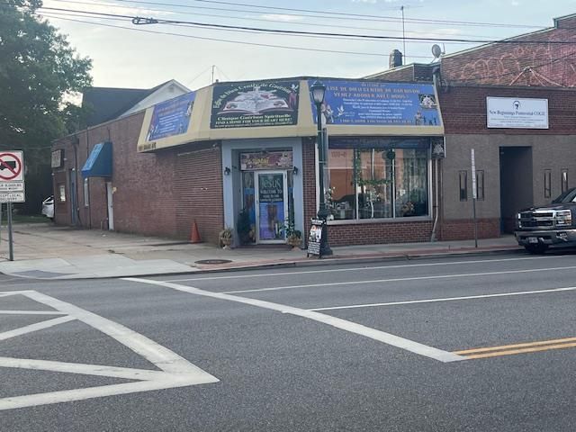 Exterior, Facade, Brick Facade, None