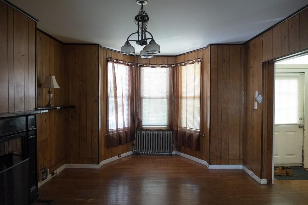 Chandelier, Empty room, Interior, Wood Texture Flooring, Wooden Walls
