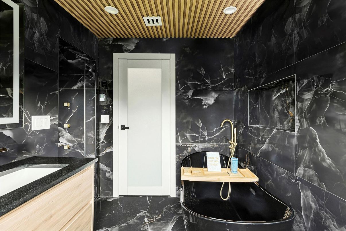 Bathroom, Interior, Marble, Recessed Lighting