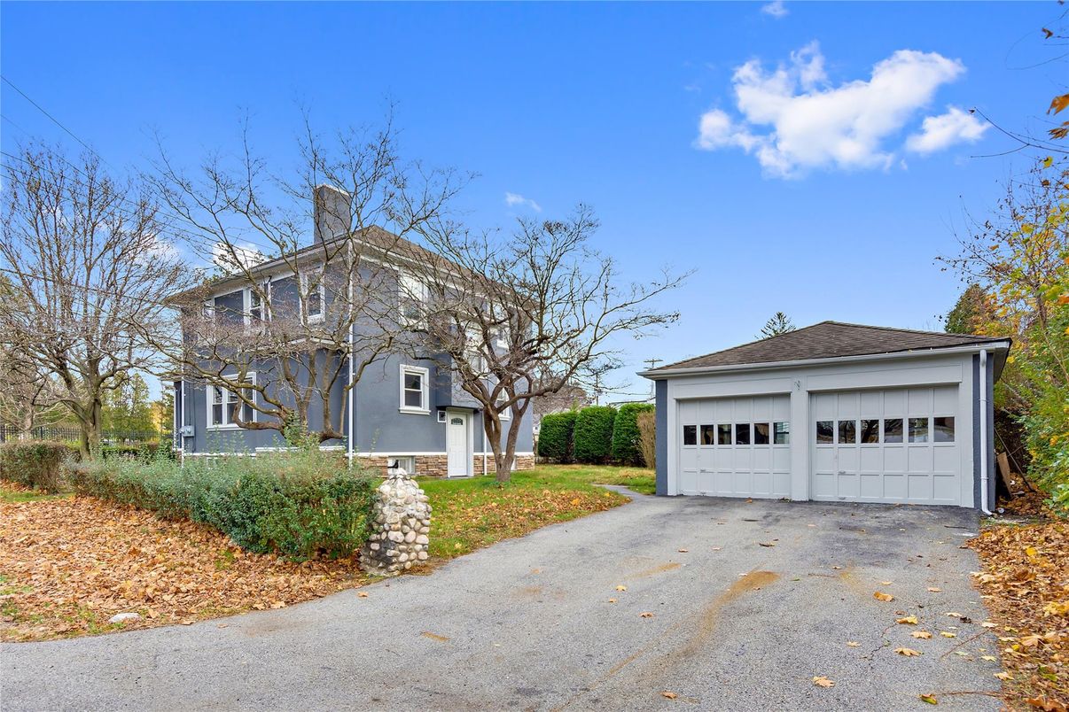 Detached Garage, Exterior