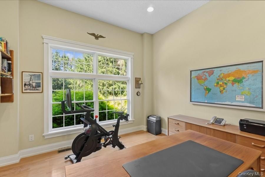Fitness Equipment, Interior, Recessed Lighting, Wood Texture Flooring