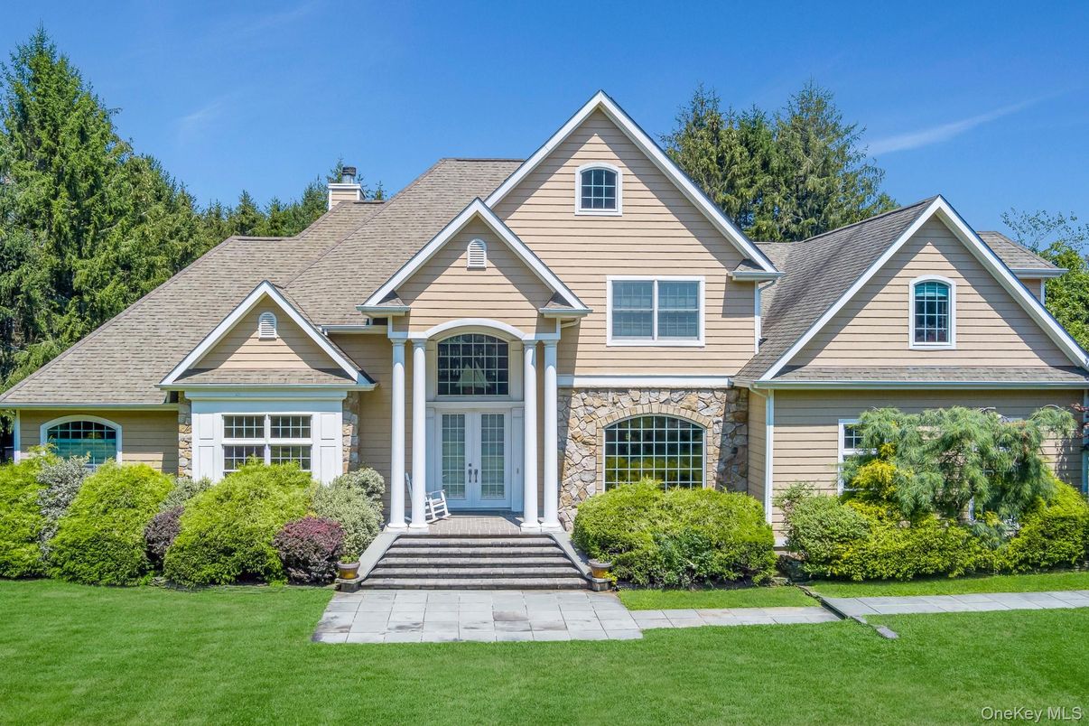 Exterior, Facade, Brick Traditional