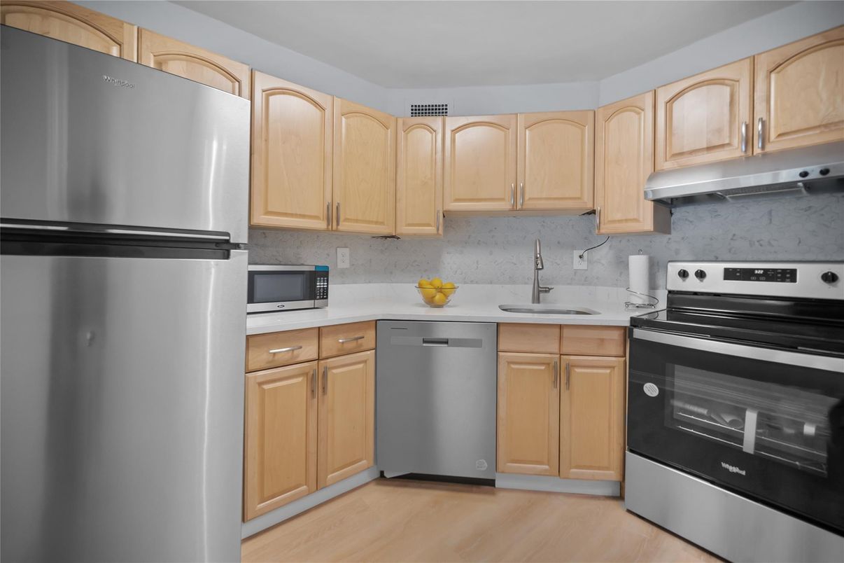 Interior, Kitchen, Stainless Steel Appliances, Wood Texture Flooring