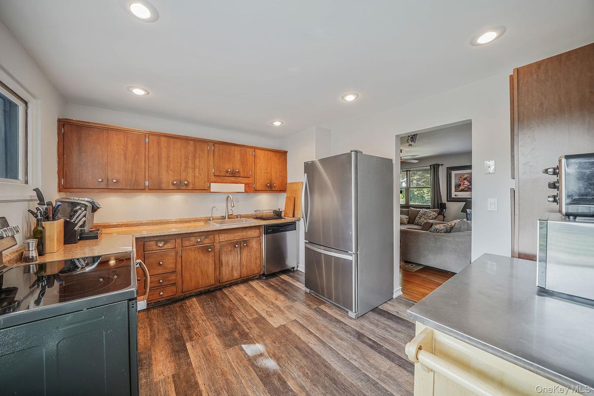 Interior, Kitchen, Living room, Recessed Lighting, Wood Texture Flooring