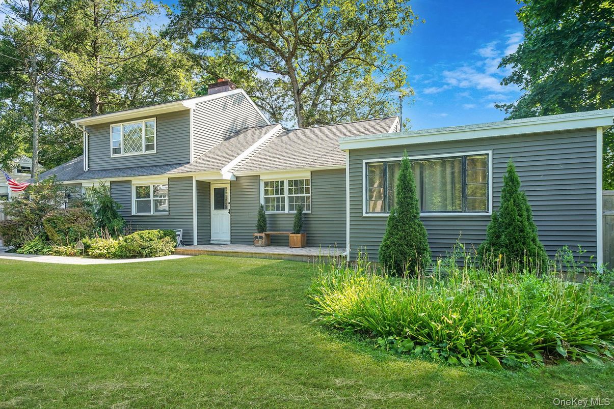 Exterior, Facade, Cape Cod