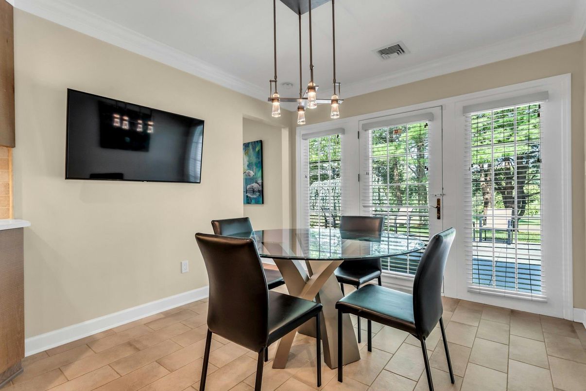 Dining room, Interior, Pendant Lights