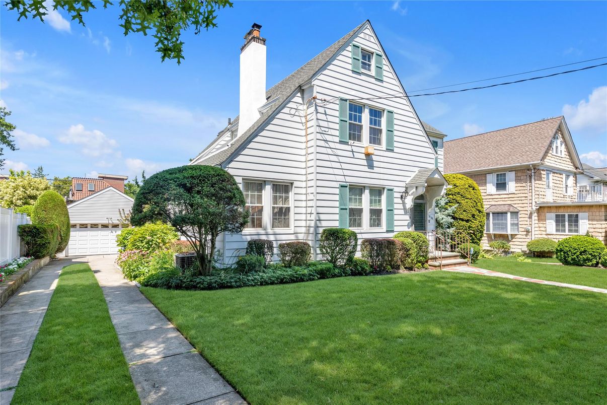 Detached Garage, Exterior, Facade, Queen Anne Victorian