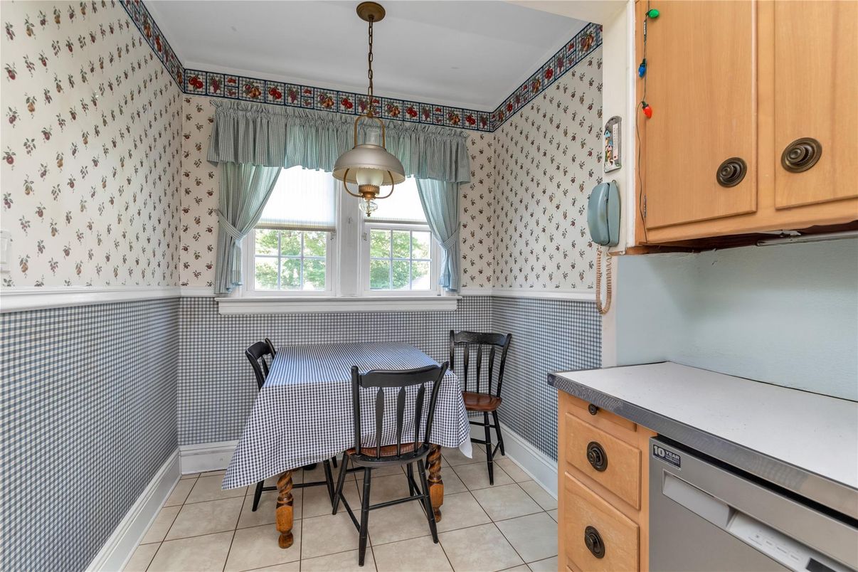 Dining room, Interior, Pendant Lights