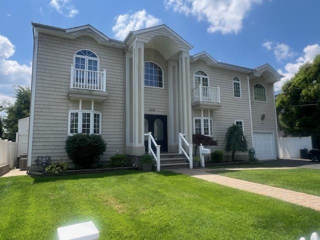 Attached, Backyard, Exterior, Facade, Rowhouse
