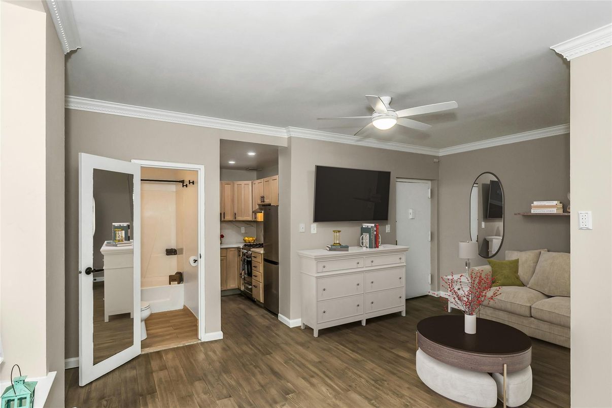 Interior, Kitchen, Recessed Lighting, Wood Texture Flooring