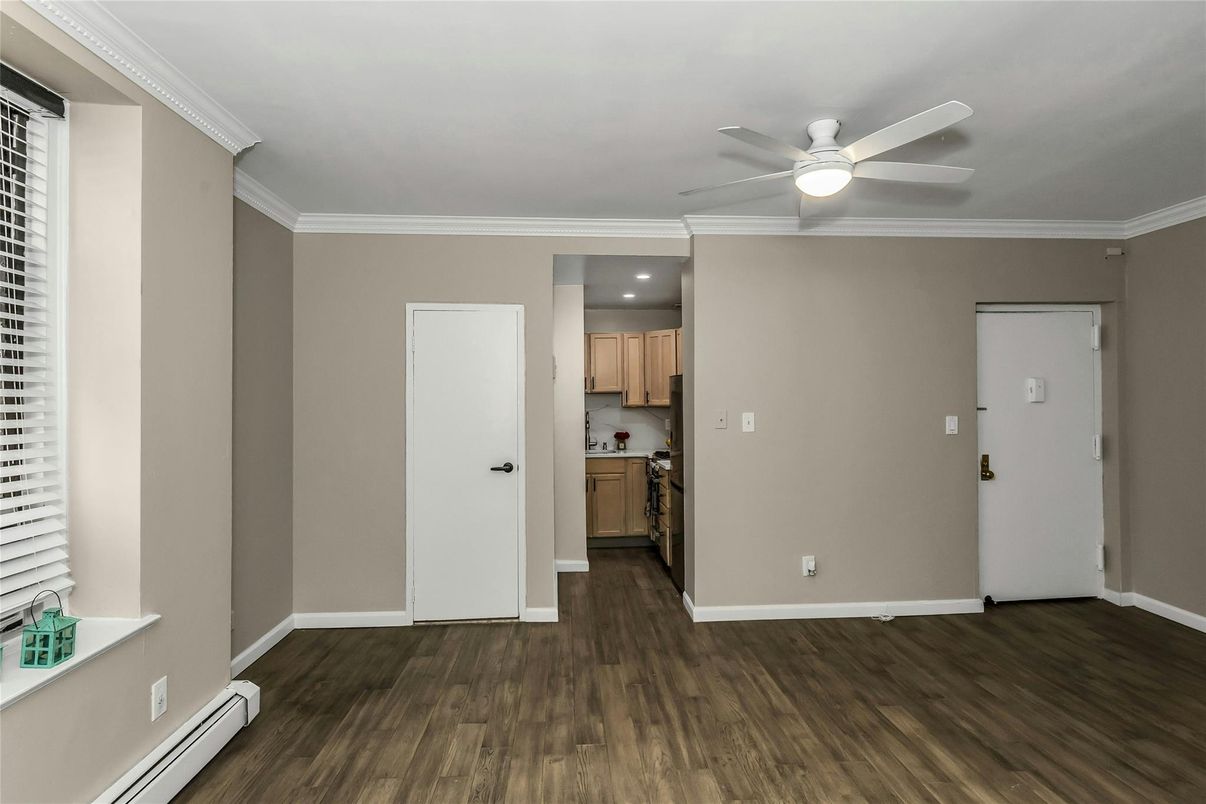 Empty room, Interior, Kitchen, Recessed Lighting, Wood Texture Flooring