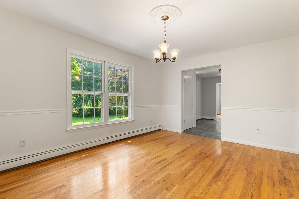 Chandelier, Empty room, Interior, Wood Texture Flooring