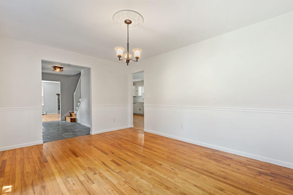 Chandelier, Empty room, Interior, Wood Texture Flooring