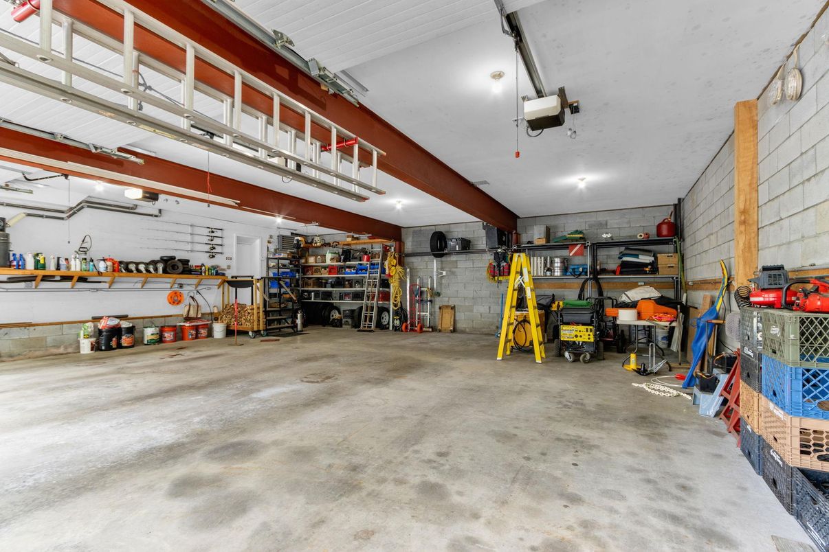Garage, Interior