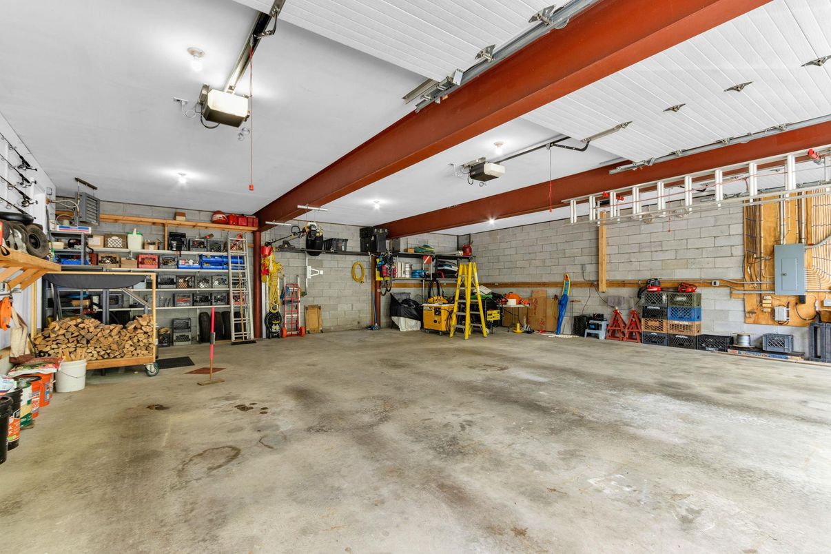 Garage, Interior, Stone Walls