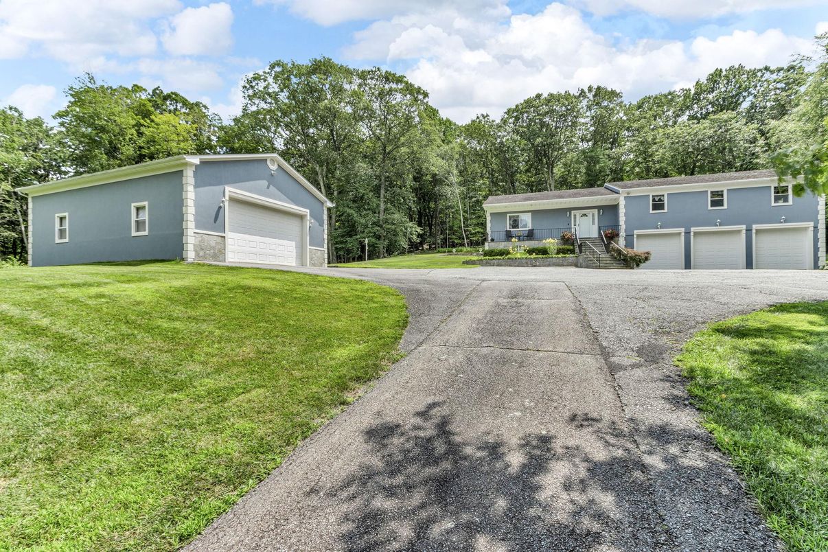 Backyard, Detached Garage, Exterior