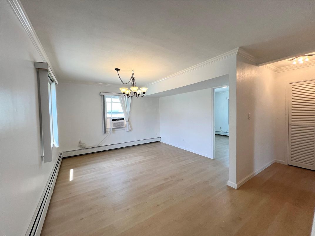 Chandelier, Empty room, Interior, Wood Texture Flooring
