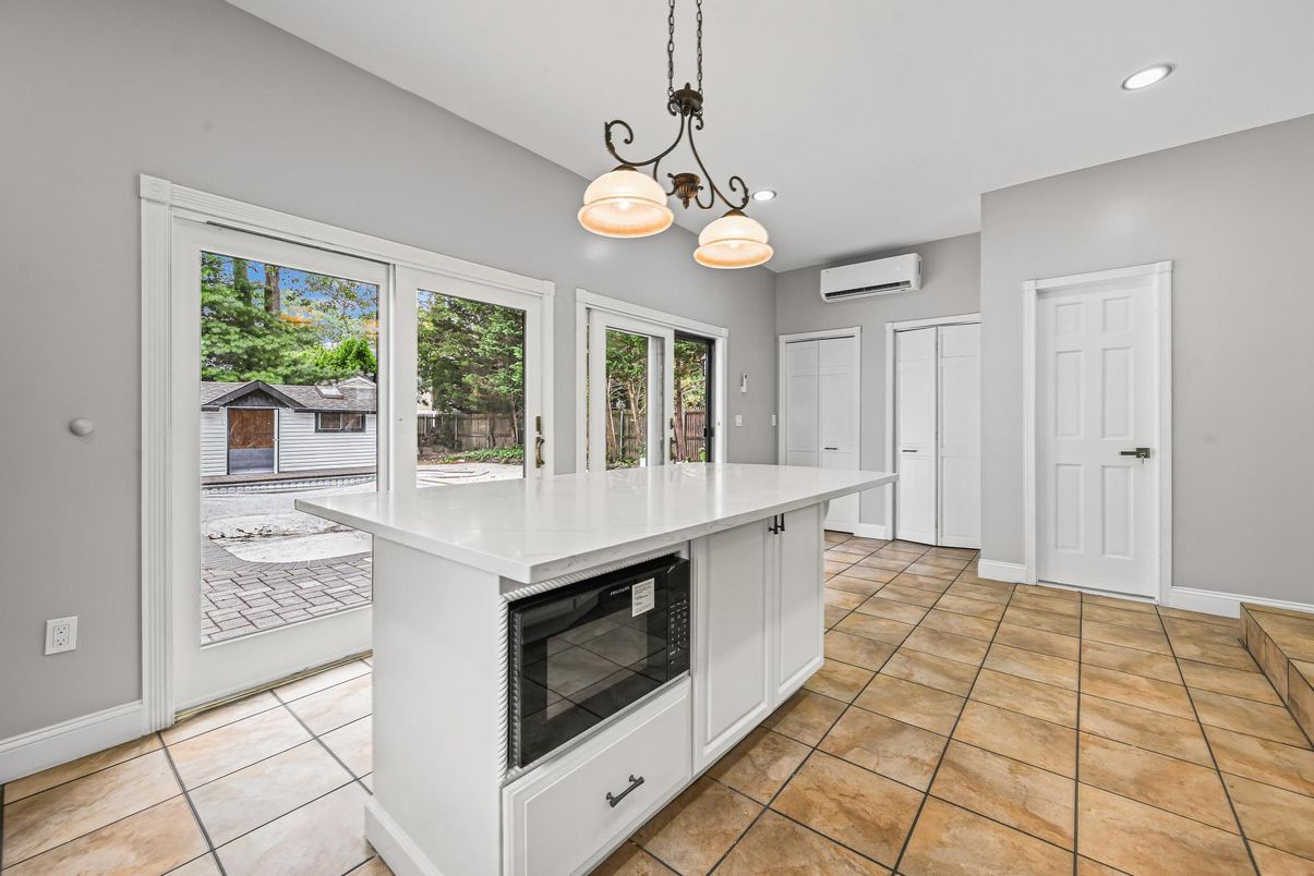 Interior, Kitchen, Pendant Lights, Recessed Lighting