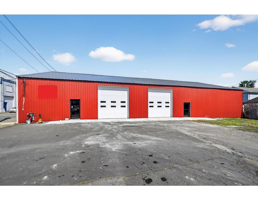 Detached Garage, Exterior