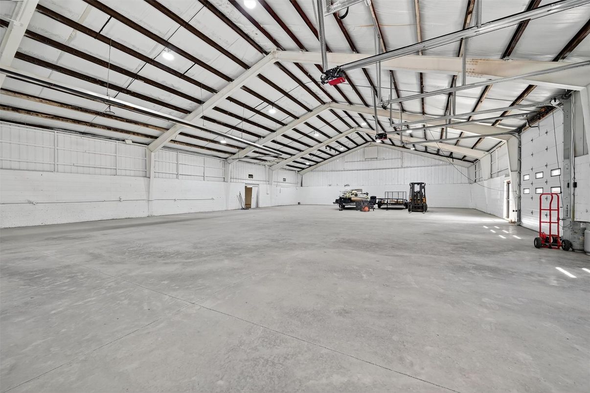 Garage, Interior